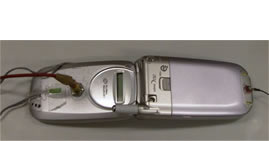 携帯電話の開いた状態での落下試験体